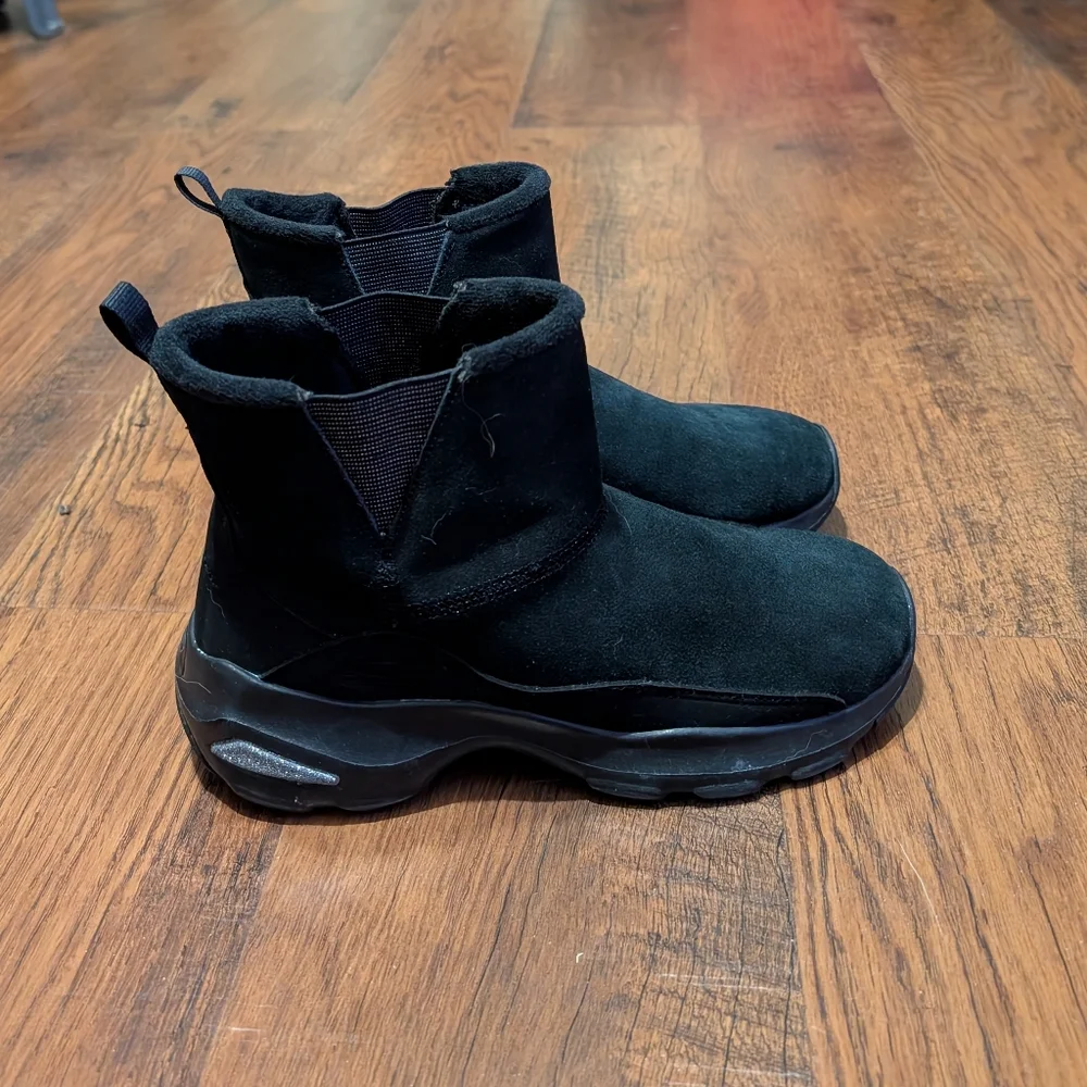 Skechers Hands Free Slip-ins Easy Going Casual Icon‎ Suede Ankle Boots Size 5.5
